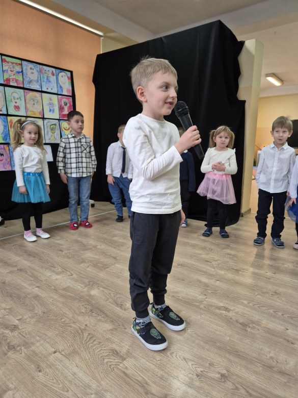 Dzień Babci i Dziadka w grupie Liski - Zdjęcie 10