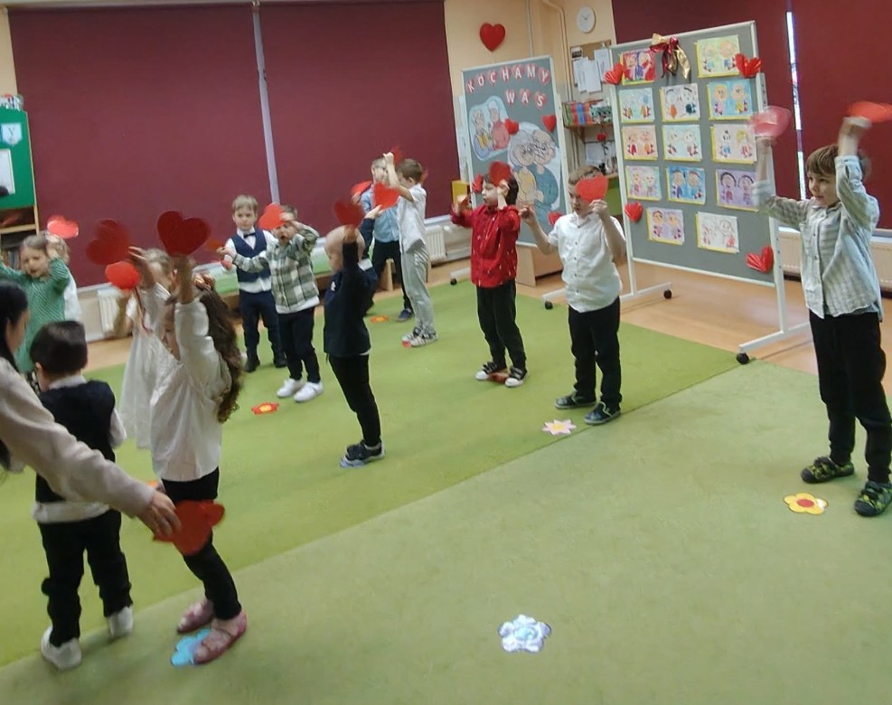 Dzień Babci i Dziadka w grupie Żabki - Zdjęcie 21