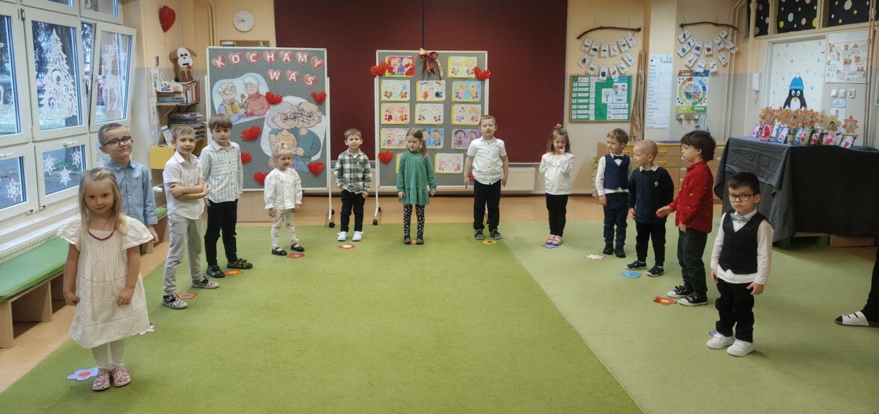 Dzień Babci i Dziadka w grupie Żabki - Zdjęcie 5