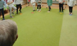 Dzień Babci i Dziadka w grupie Żabki - Zdjęcie 4