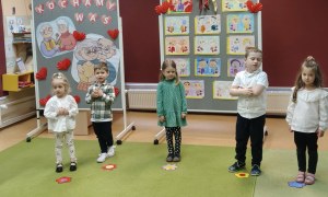 Dzień Babci i Dziadka w grupie Żabki - Zdjęcie 9