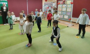 Dzień Babci i Dziadka w grupie Żabki - Zdjęcie 10