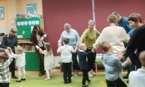 Dzień Babci i Dziadka w grupie Żabki - Zdjęcie 31