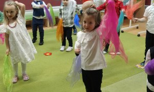 Dzień Babci i Dziadka w grupie Żabki - Zdjęcie 17