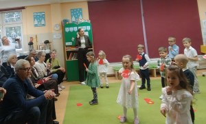 Dzień Babci i Dziadka w grupie Żabki - Zdjęcie 22