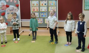 Dzień Babci i Dziadka w grupie Żabki - Zdjęcie 25