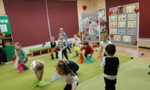 Dzień Babci i Dziadka w grupie Żabki - Zdjęcie 28