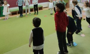 Dzień Babci i Dziadka w grupie Żabki - Zdjęcie 6