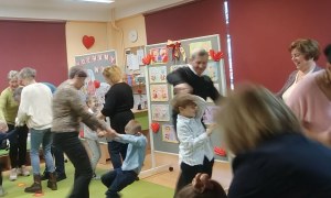 Dzień Babci i Dziadka w grupie Żabki - Zdjęcie 36