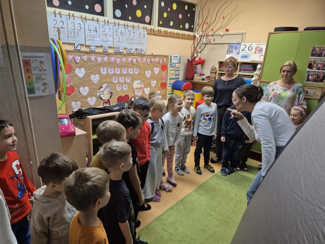 Kino Sferyczne w Przedszkolu - Zdjęcie 15