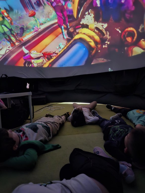 Kino Sferyczne w Przedszkolu - Zdjęcie 23