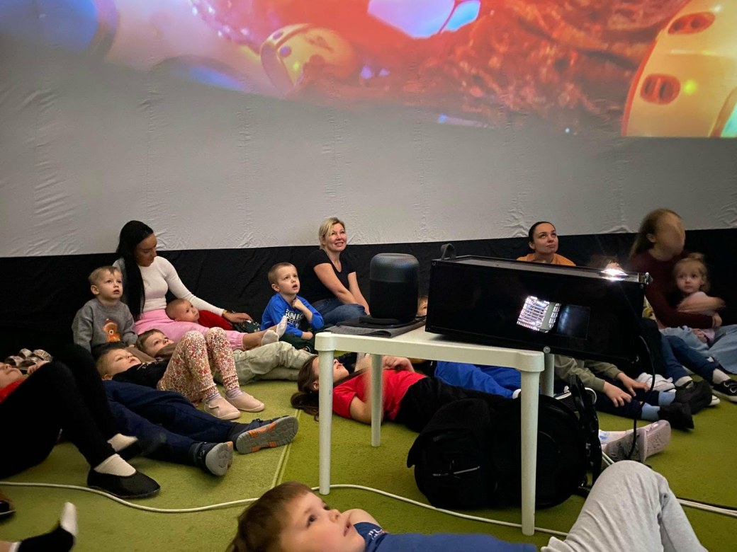 Kino Sferyczne w Przedszkolu - Zdjęcie 35