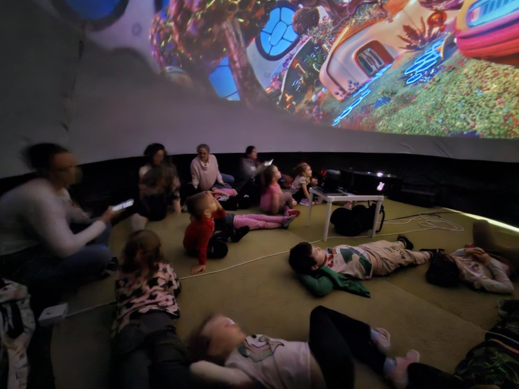 Kino Sferyczne w Przedszkolu - Zdjęcie 13