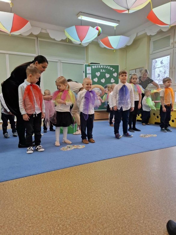 Dzień Babci i Dziadka w grupie Misie - Zdjęcie 4