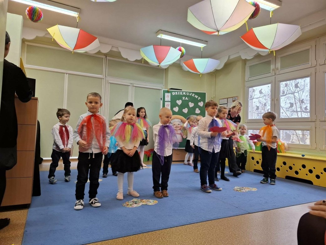 Dzień Babci i Dziadka w grupie Misie - Zdjęcie 7