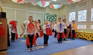 Dzień Babci i Dziadka w grupie Misie - Zdjęcie 8