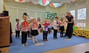 Dzień Babci i Dziadka w grupie Misie - Zdjęcie 3