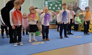 Dzień Babci i Dziadka w grupie Misie - Zdjęcie 4