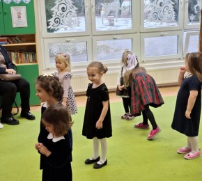 Dzień Babci i Dziadka w grupie Sówki