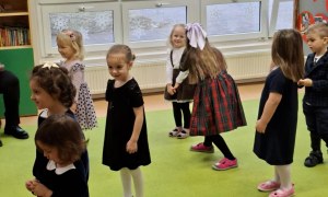 Dzień Babci i Dziadka w grupie Sówki - Zdjęcie 123