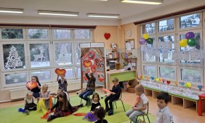 Dzień Babci i Dziadka w grupie Sówki - Zdjęcie 124