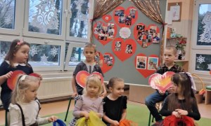 Dzień Babci i Dziadka w grupie Sówki - Zdjęcie 132