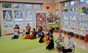 Dzień Babci i Dziadka w grupie Sówki - Zdjęcie 138