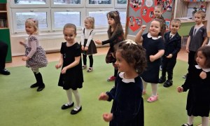 Dzień Babci i Dziadka w grupie Sówki - Zdjęcie 140