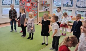 Dzień Babci i Dziadka w grupie Sówki - Zdjęcie 24