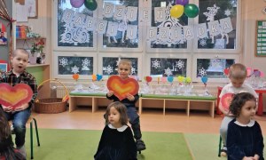 Dzień Babci i Dziadka w grupie Sówki - Zdjęcie 36