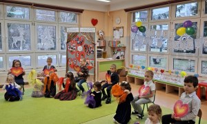 Dzień Babci i Dziadka w grupie Sówki - Zdjęcie 40