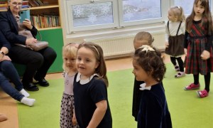 Dzień Babci i Dziadka w grupie Sówki - Zdjęcie 52