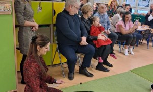 Dzień Babci i Dziadka w grupie Sówki - Zdjęcie 51