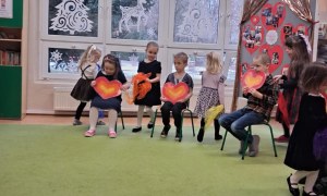 Dzień Babci i Dziadka w grupie Sówki - Zdjęcie 55