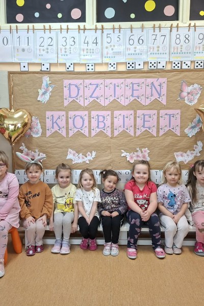 Sówki: Dzień Kobiet