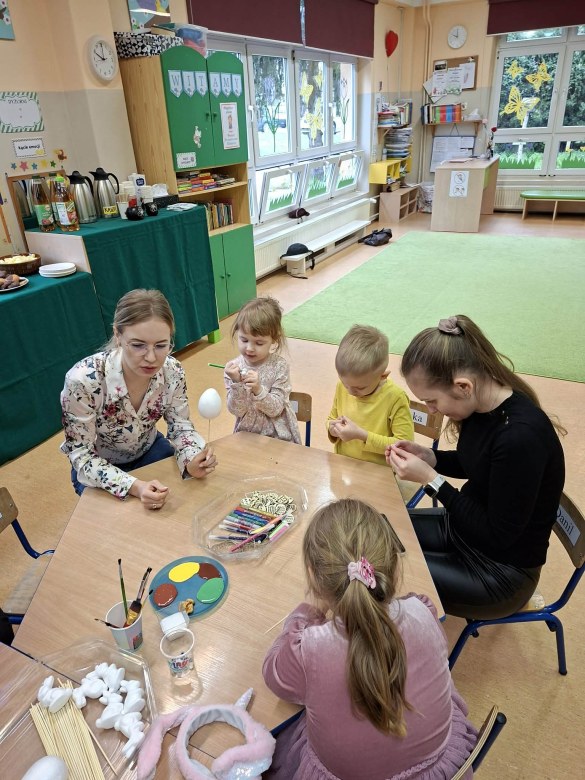 Warsztaty Wielkanocne w grupie Sówki - Zdjęcie 20