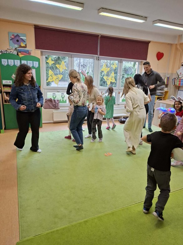 Warsztaty Wielkanocne w grupie Sówki - Zdjęcie 35