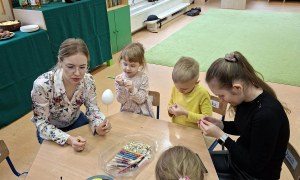 Warsztaty Wielkanocne w grupie Sówki - Zdjęcie 20
