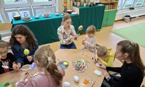 Warsztaty Wielkanocne w grupie Sówki - Zdjęcie 28