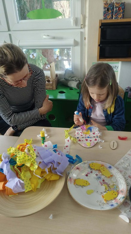 Warsztaty Wielkanocne w grupie Żabki - Zdjęcie 21