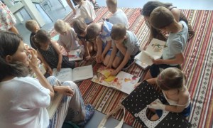 Spotkanie z pisarką Małgorzatą Swędrowską - Zdjęcie 3