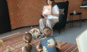 Spotkanie z pisarką Małgorzatą Swędrowską - Zdjęcie 4