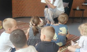 Spotkanie z pisarką Małgorzatą Swędrowską - Zdjęcie 15