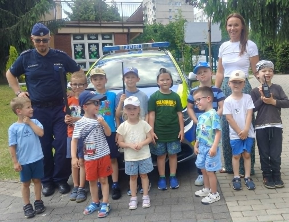 Bezpieczny Przedszkolak- Spotkanie z policjantem - Zdjęcie 9