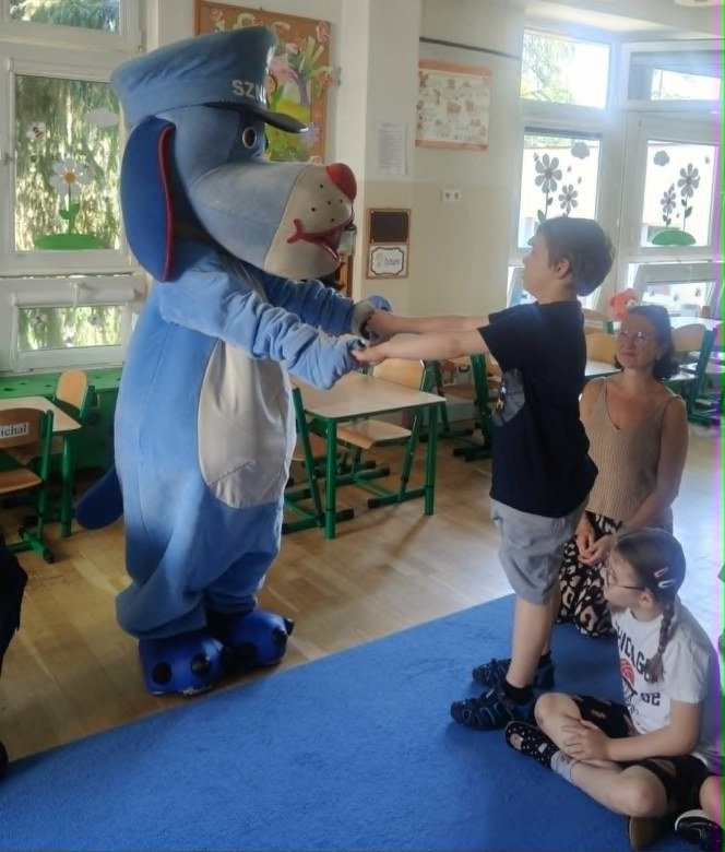 Bezpieczny Przedszkolak- Spotkanie z policjantem - Zdjęcie 14