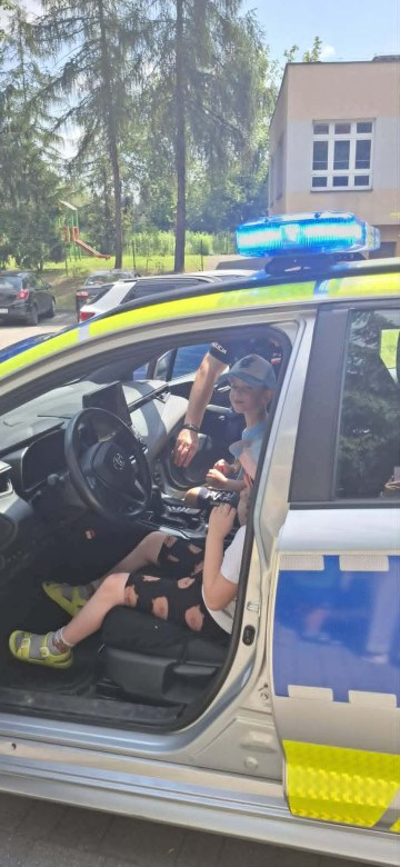 Bezpieczny Przedszkolak- Spotkanie z policjantem - Zdjęcie 19