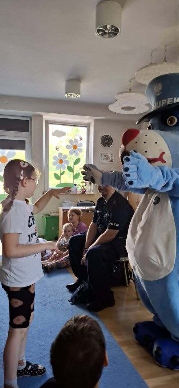 Bezpieczny Przedszkolak- Spotkanie z policjantem - Zdjęcie 88
