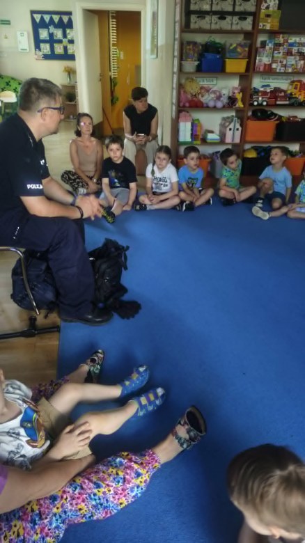Bezpieczny Przedszkolak- Spotkanie z policjantem - Zdjęcie 137