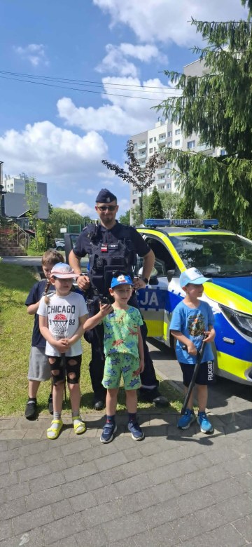 Bezpieczny Przedszkolak- Spotkanie z policjantem - Zdjęcie 46