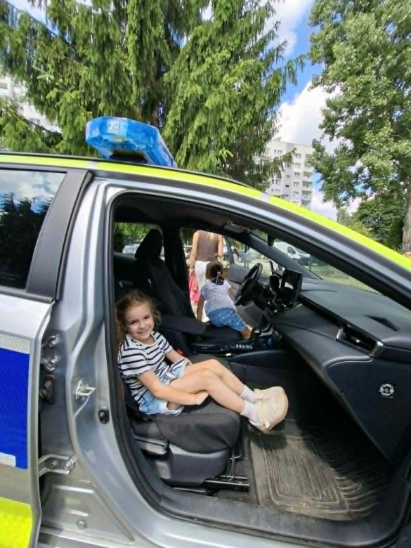 Bezpieczny Przedszkolak- Spotkanie z policjantem - Zdjęcie 102